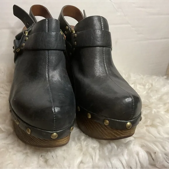 Kork-ease Studded Ankle strap clogs ( Bette style) 6 - Picture 4 of 12